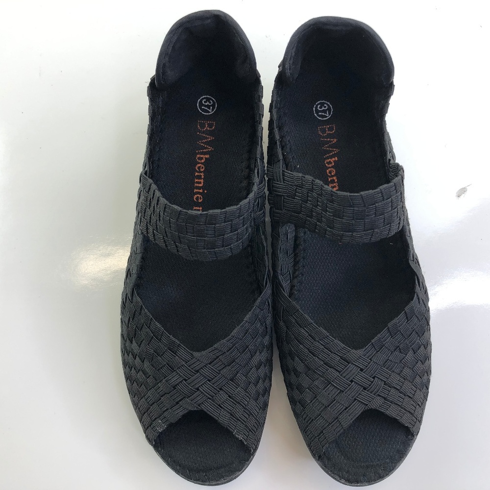 Bernie Mev Open Toe Woven Wedge Strap Sandal Black